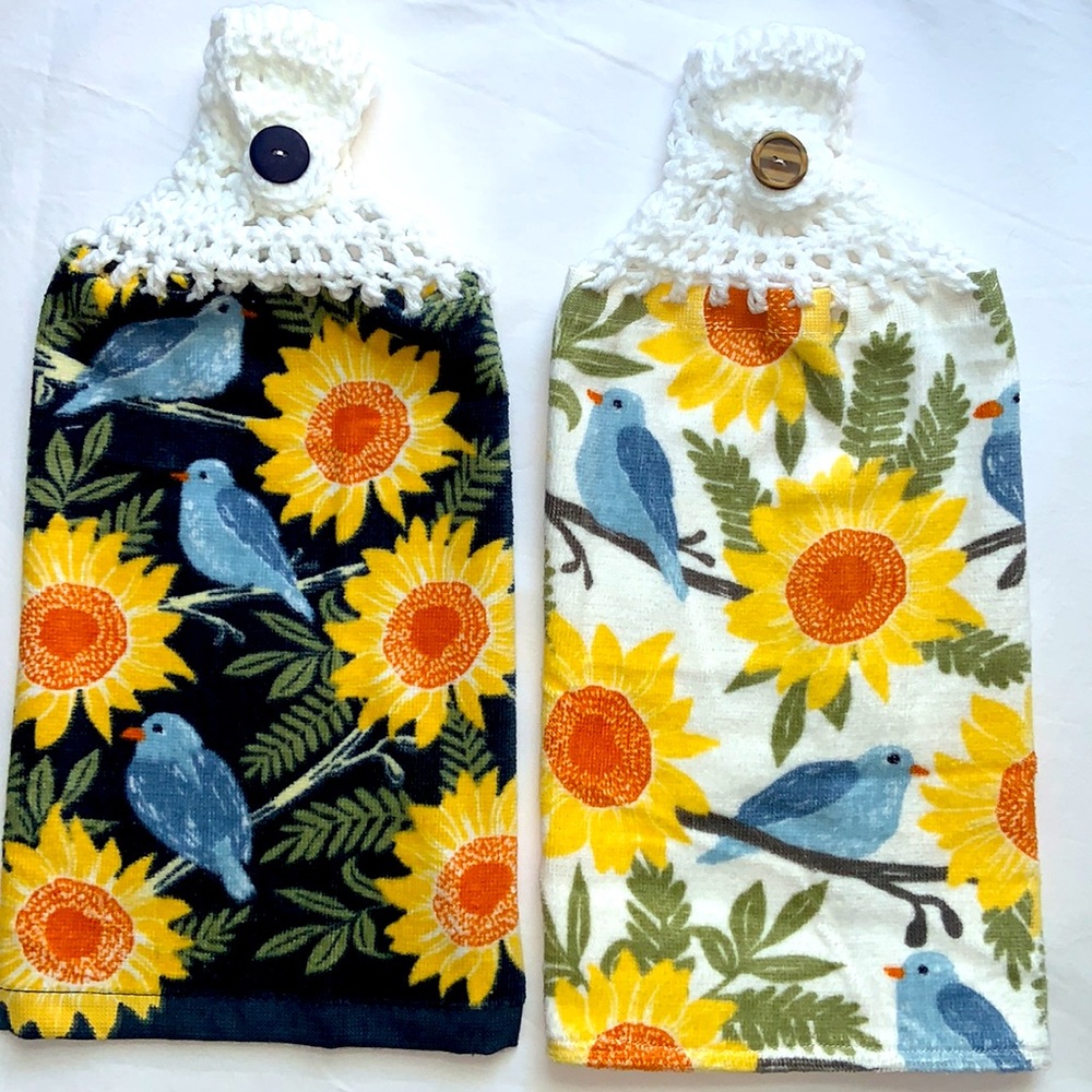 Hand Crafted Crocheted Top Sunflowers Hanging Kitchen or Bathroom Hand Towels - Picture 2 of 7